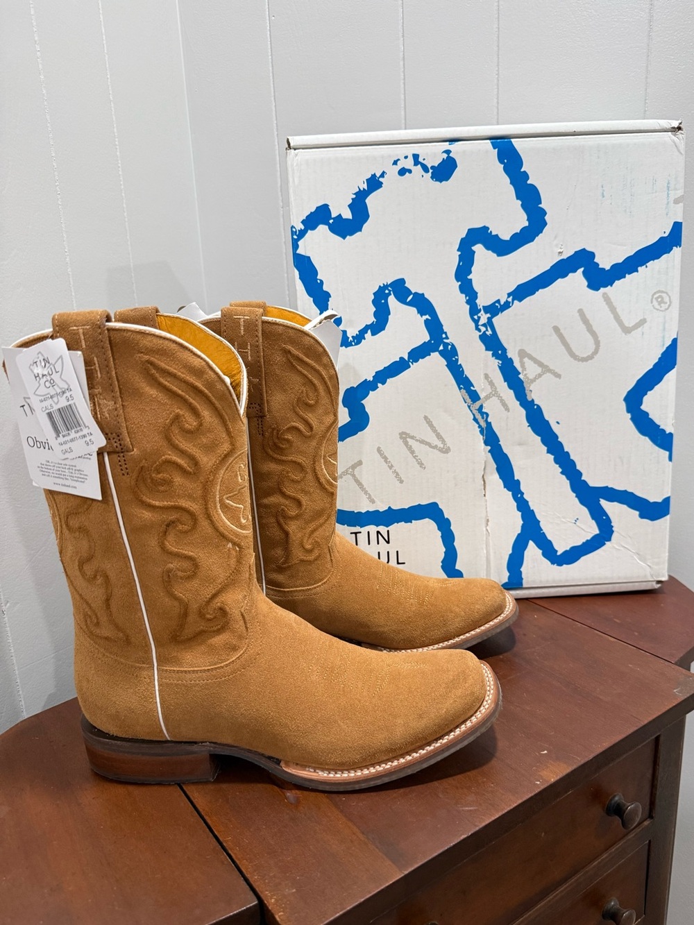 Women’s Tin Haul Tan Suede Baby GoatWestern Boots size 9.5 NIB. Rare.Never worn